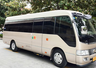 13座VIP豪華版考斯特